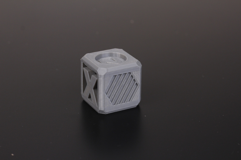 Helix-Cube-Test-Print-on-Sidewinder-X2-3.jpg