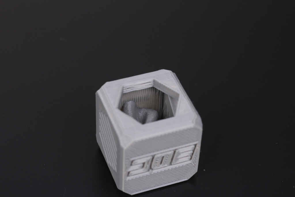 Helix-Cube-Test-Print-on-Sidewinder-X2-2.jpg