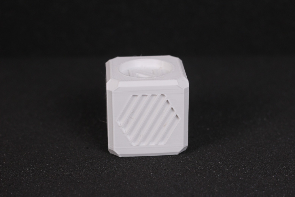 200-Helix-Test-Cube-printed-in-PETG-3.jpg