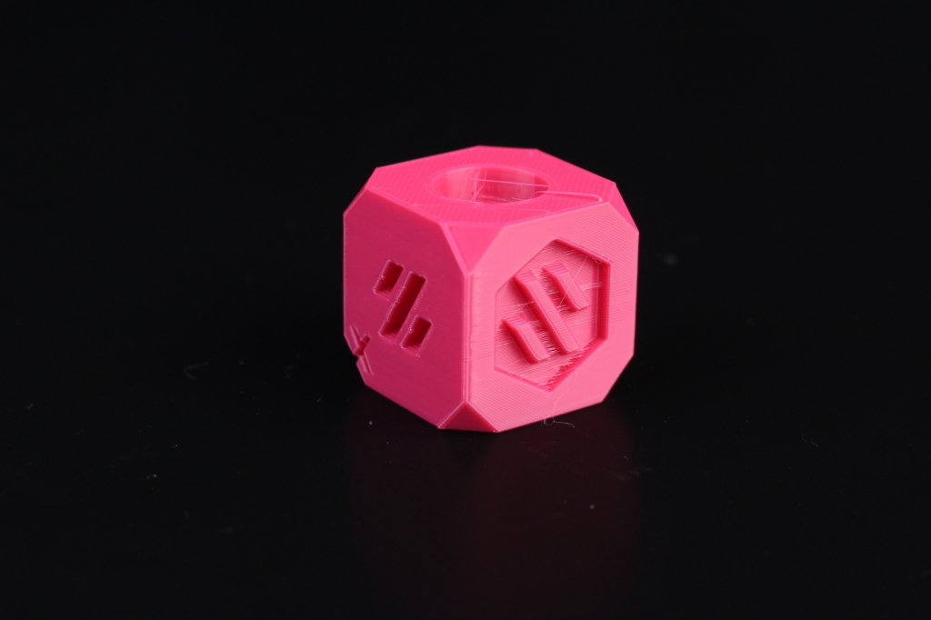 Voron-Cube-TPU-print-on-Ender-6-4-1024x682.jpg